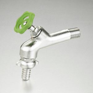 Mašina za pranje rublja u bočnom uglu